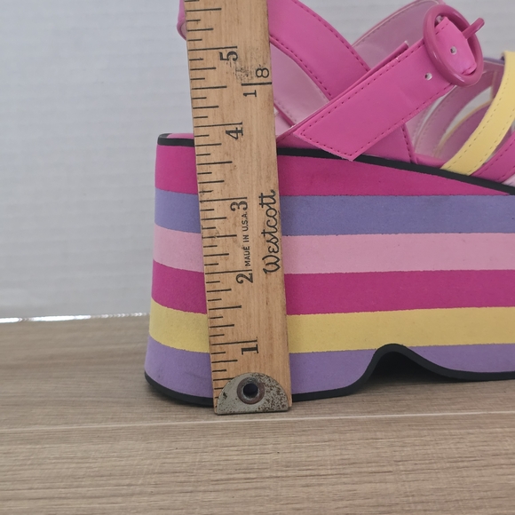 Sugar Thrillz Friends Are Forever Platforms Sandals Size 7M - Picture 10 of 11